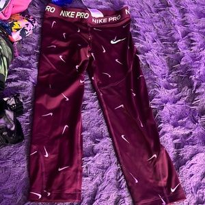 Girls Nike pro capri leggings